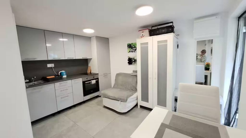 Celoročne obývateľná chata s 247m2 pozemkom za cenu garsónky