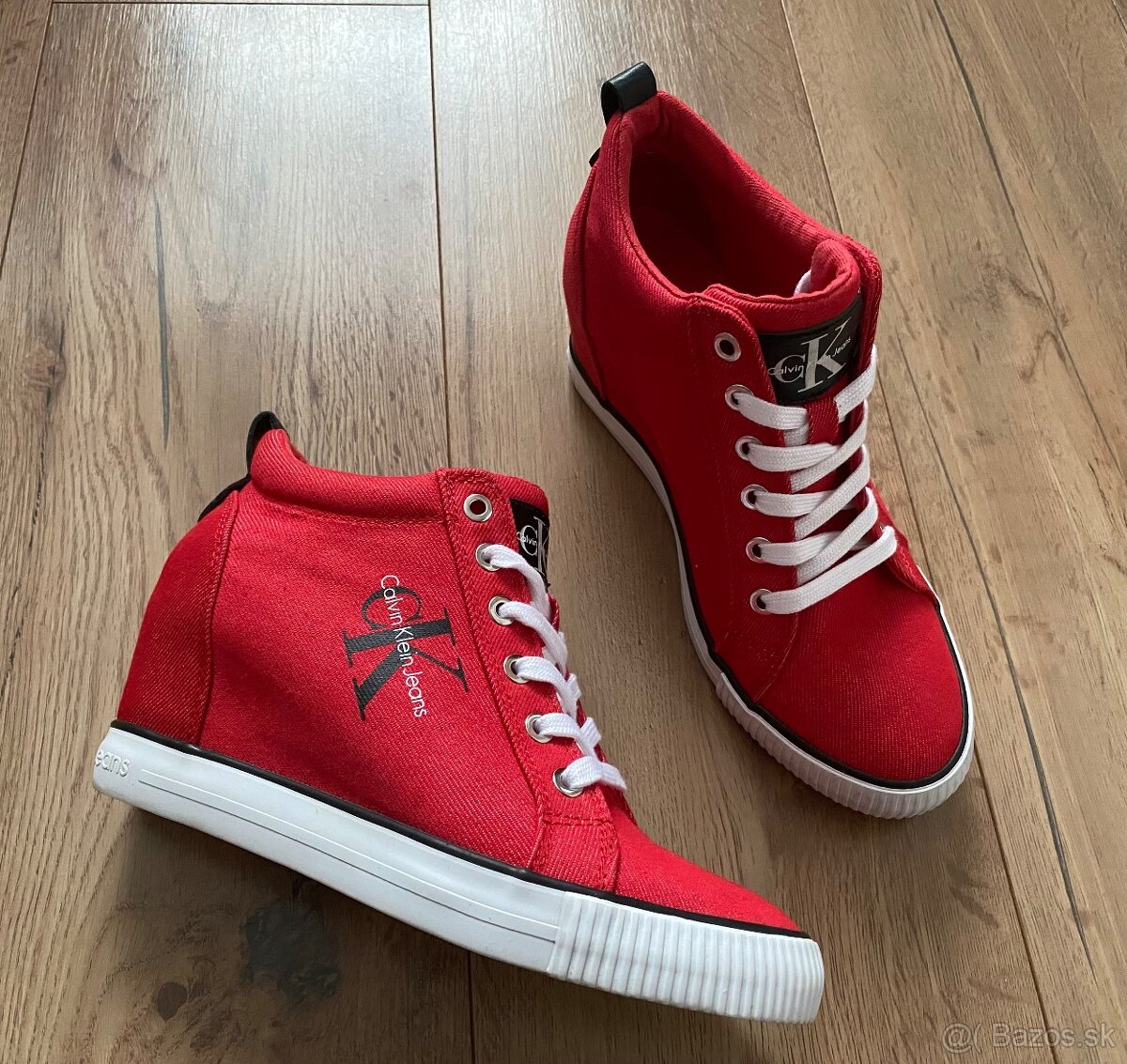 Damske tenisky na platforme Calvin Klein