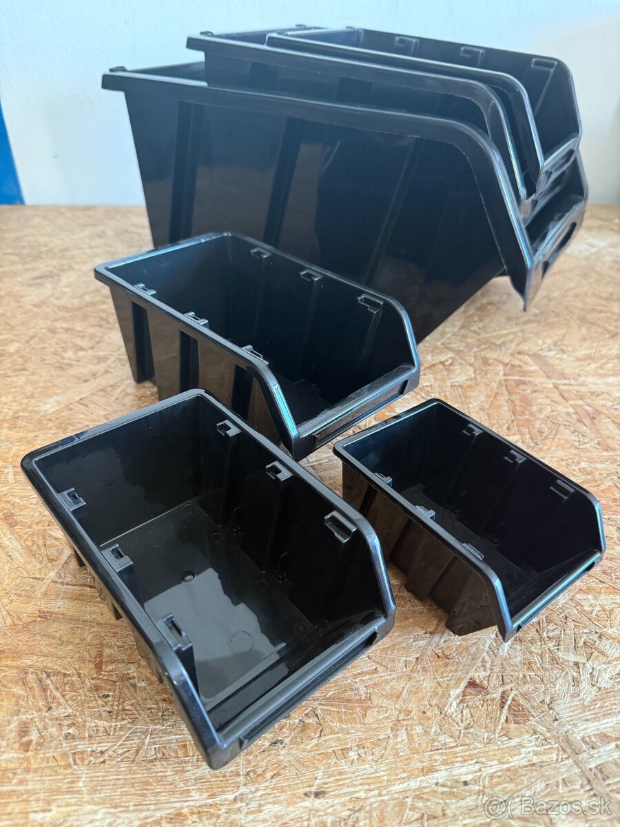 Úložné boxy do dielne/skladu/garáže
