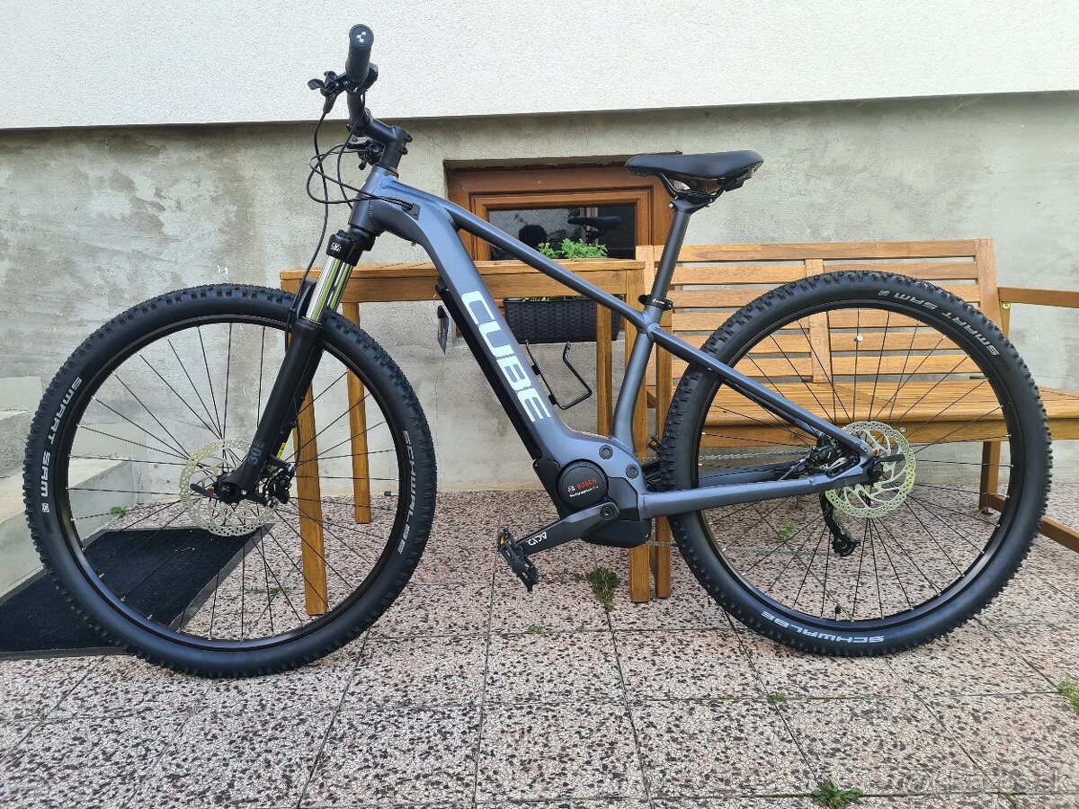 Predám E-bicykel CUBE Reaction Hybrid Performance 500