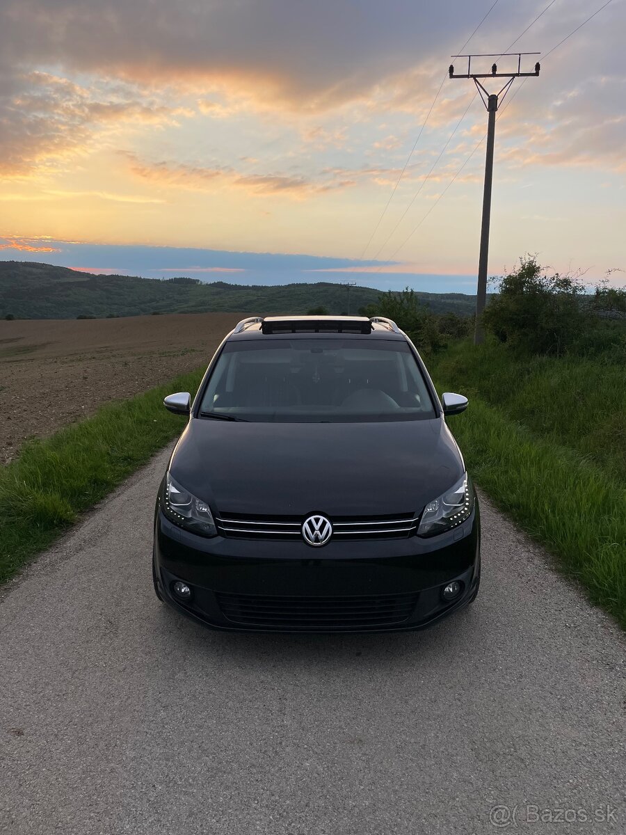 VW Touran Highline 2,0 TDI