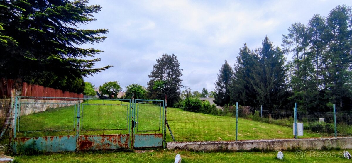 Stavebný pozemok v obci Kapušany pri Prešove - 2295 m2.