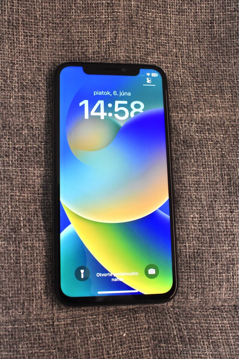 iPhone X 64GB (plne funkčný)