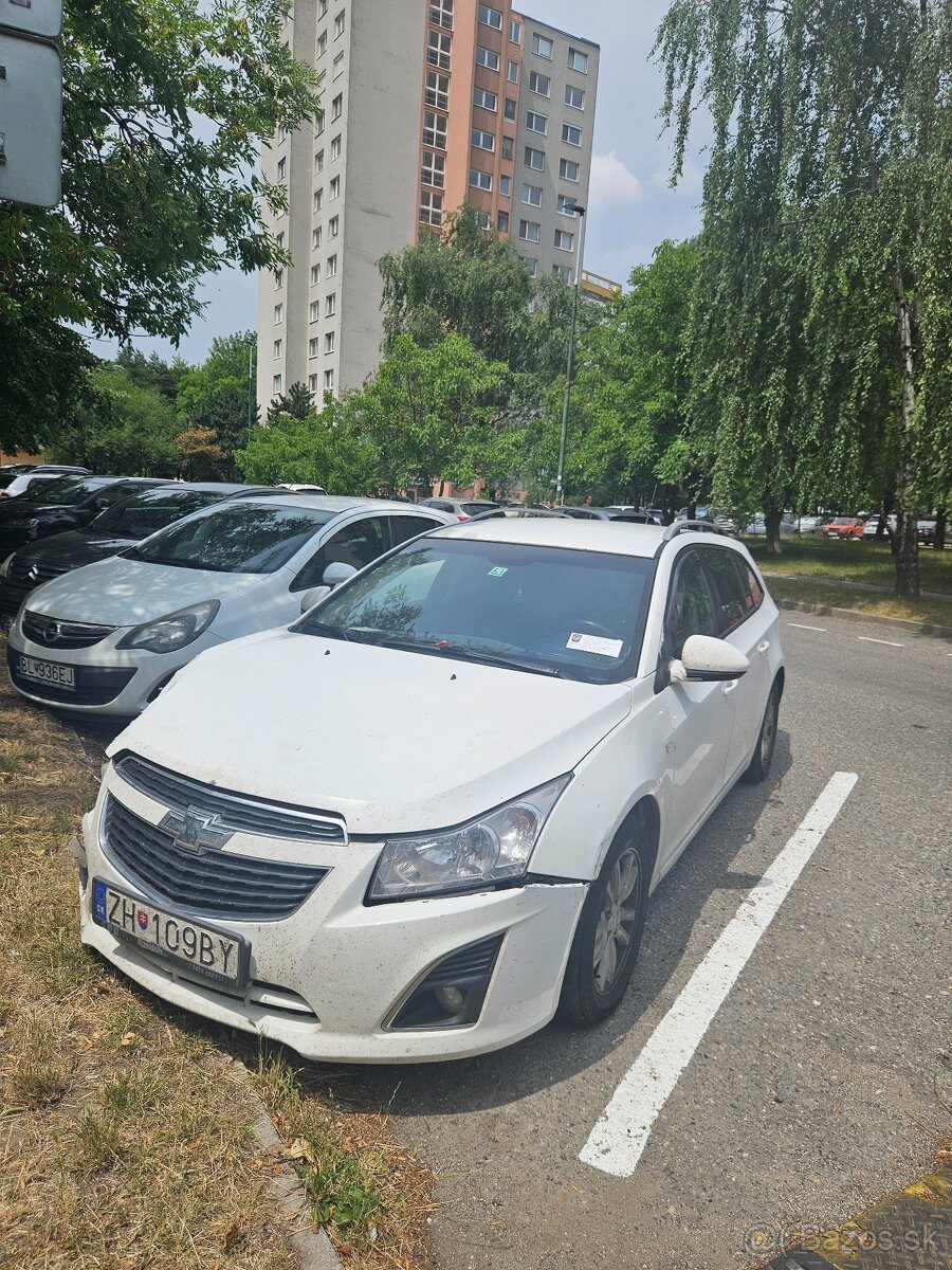 Chevrolet Cruze SEDAN