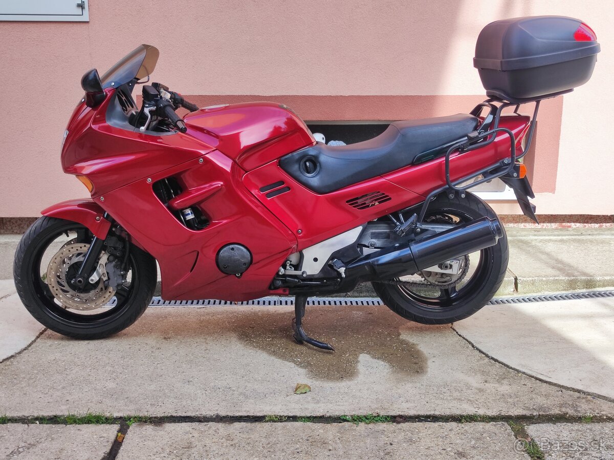 Predám HONDA CBR 1000 F,  95kW