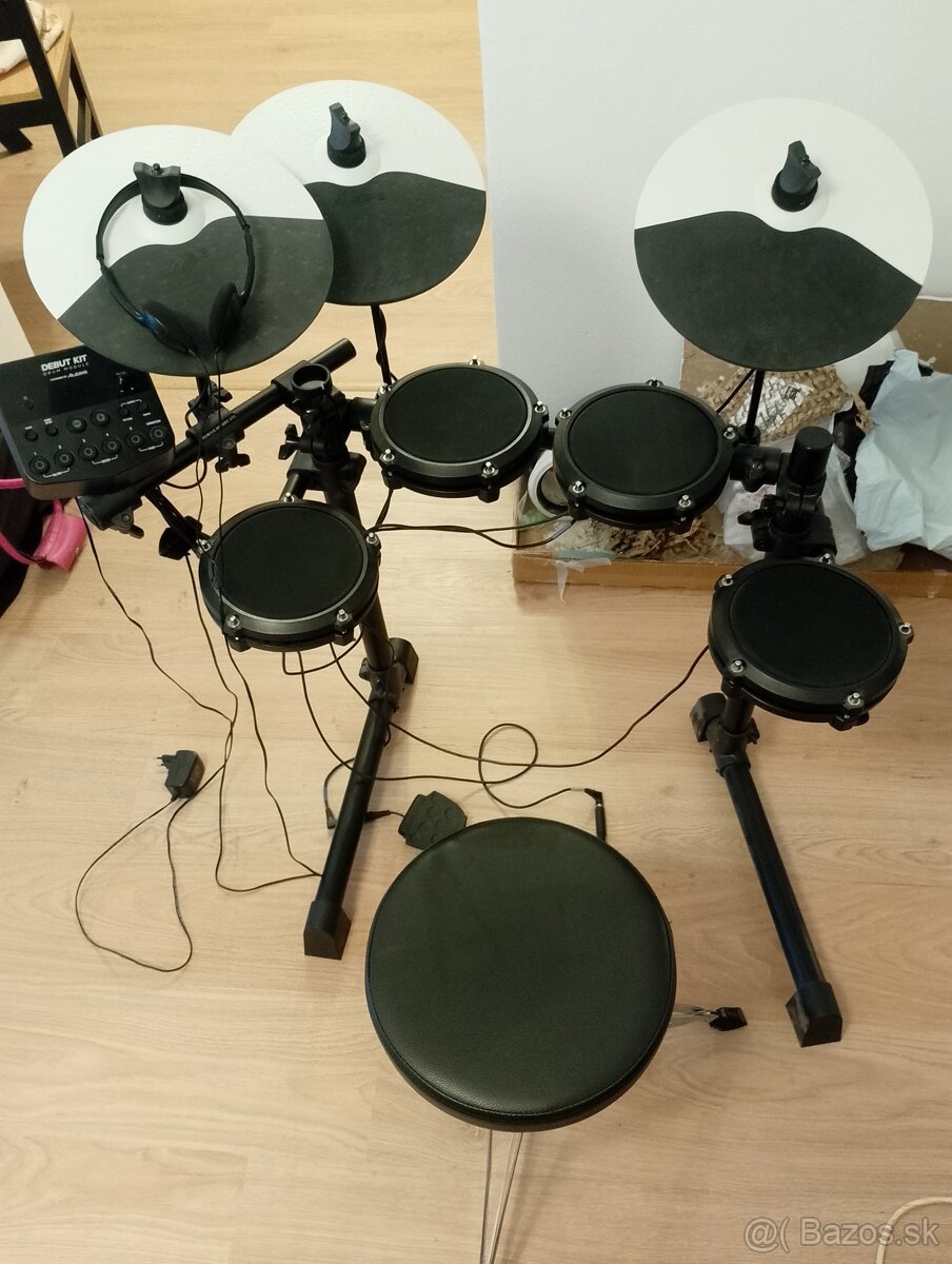 Predám Alexis Debut Kit Black Elektrická bicia  sada