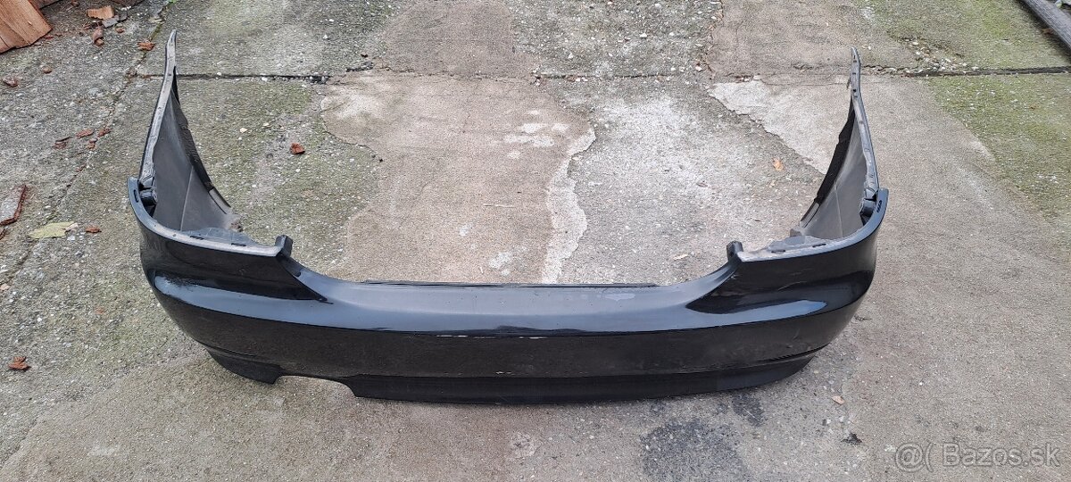 Predám zadný nárazník na BMW E60