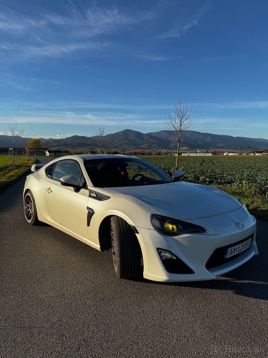 Toyota GT86 (2013 | 147 kW | len 117 000km)