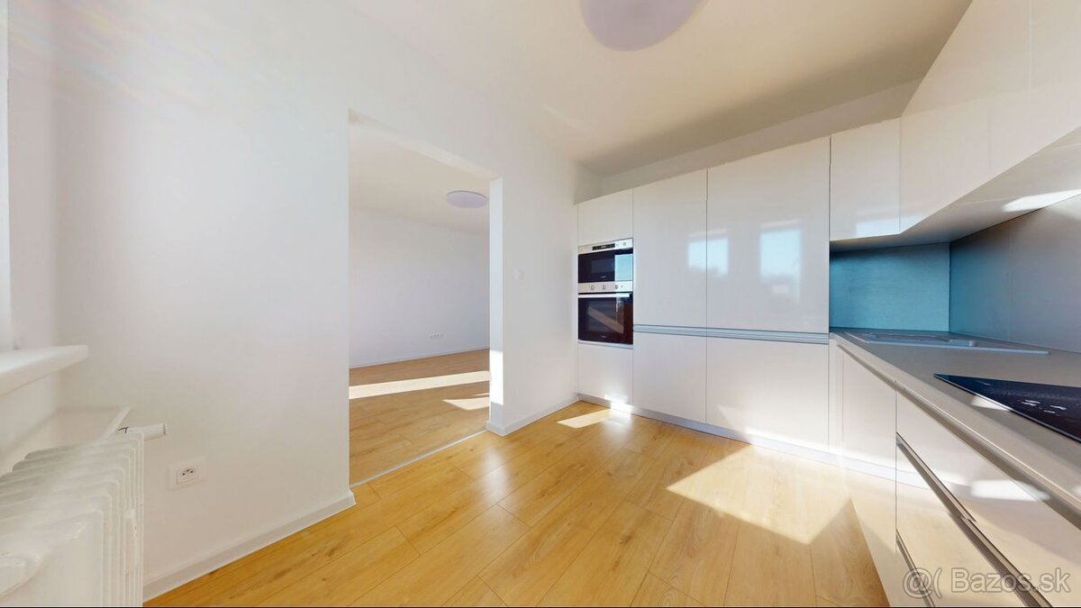 PRAVE DOKONČENÝ. slnečný 3 izb. byt s veľkou loggiou po nove