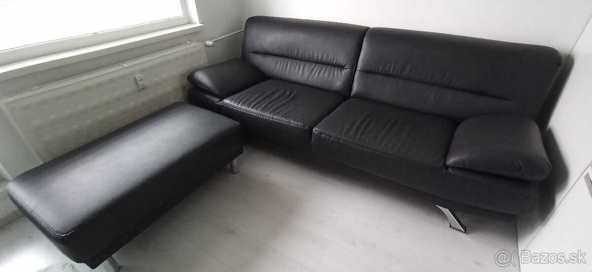 Lacno sedačka s taburetkou