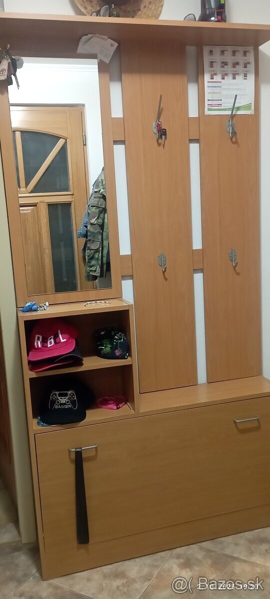 Predsienova stena ,botnik