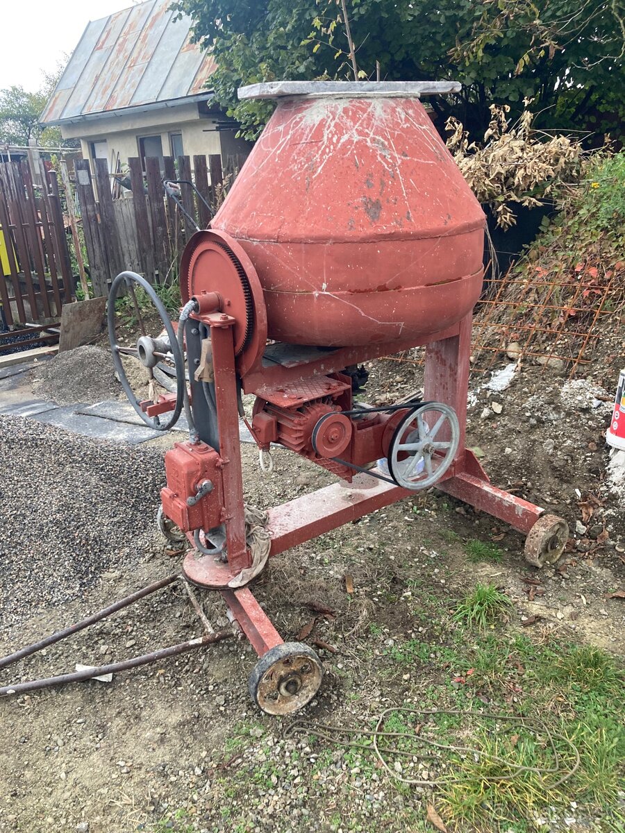 Miešačka 250-300 l