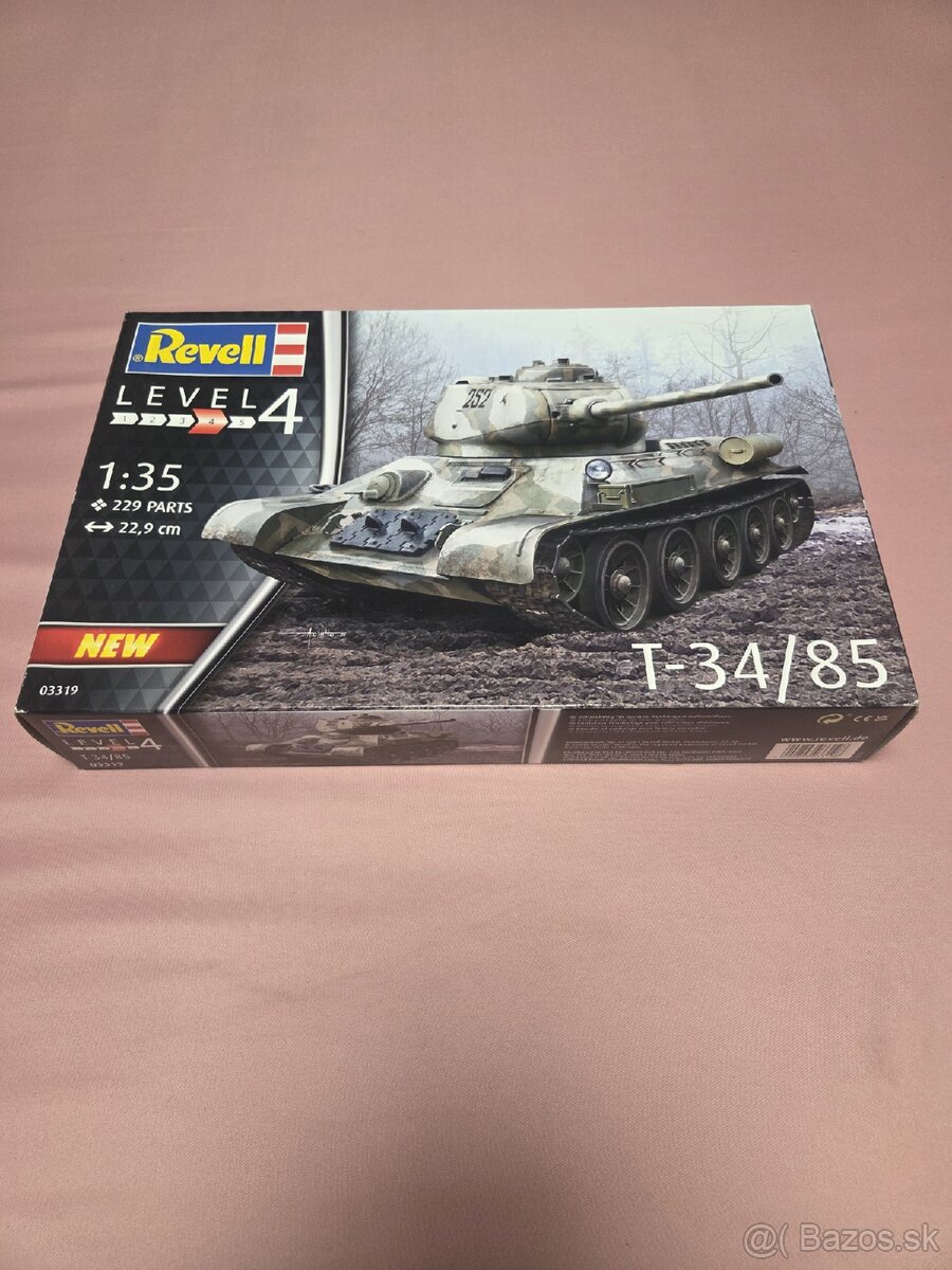 Stavebnica Revell T-34/85