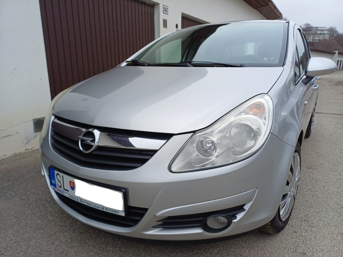Opel Corsa 1,2 - 87 000 Km - klimatizácia