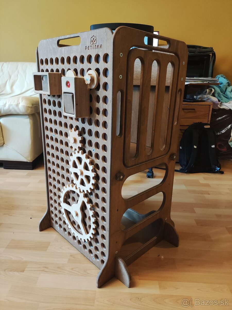 Učiaca/Montessori veža Petinka