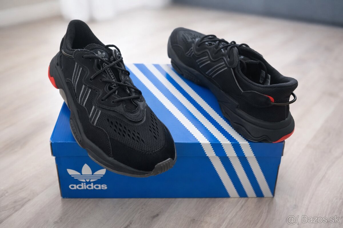 ADIDAS OZWEEGO