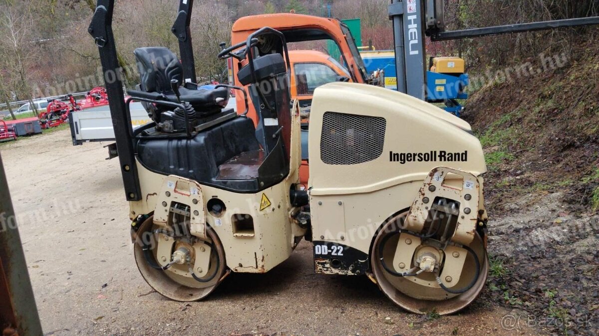 Vibračný cestný valec Ingersoll Rand DD22
