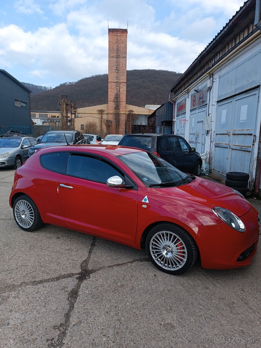 Alfa Romeo mito QUADRIFOGLIO verde + LPG