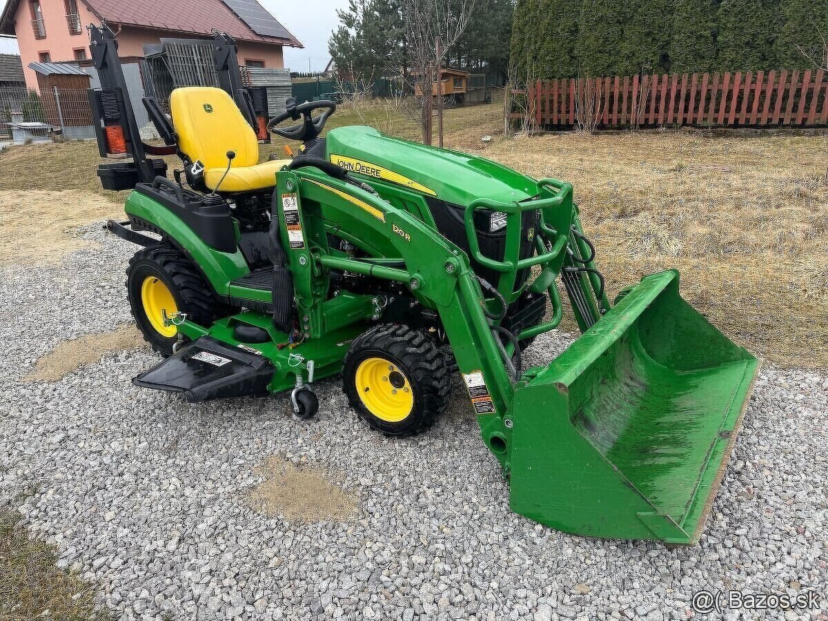 John Deere 1025r