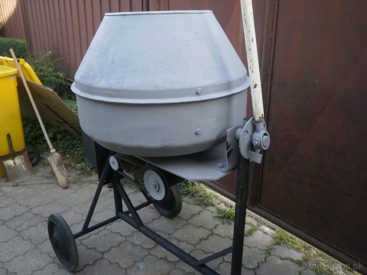 Miešačka stavebná na beton s prevodovkou