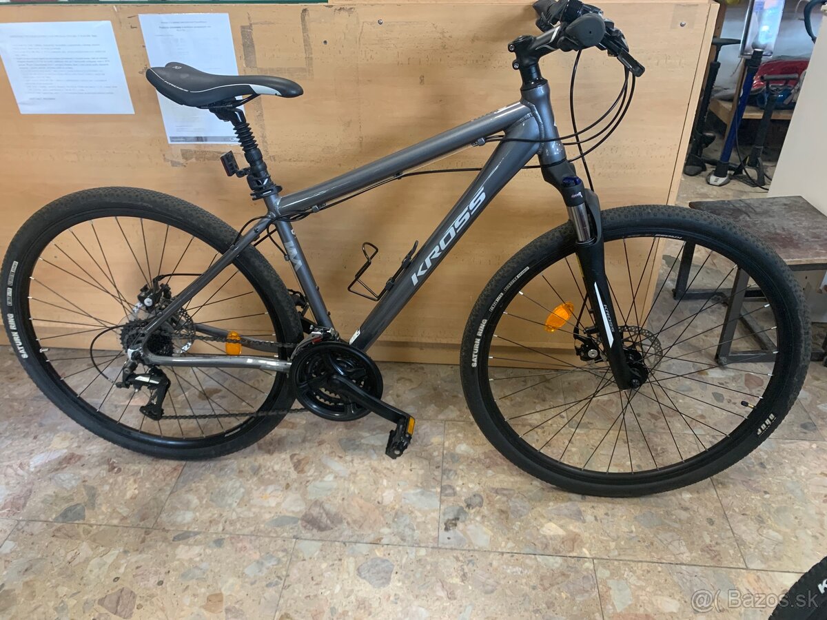 Trekový bicykel KROSS Tour 2.0