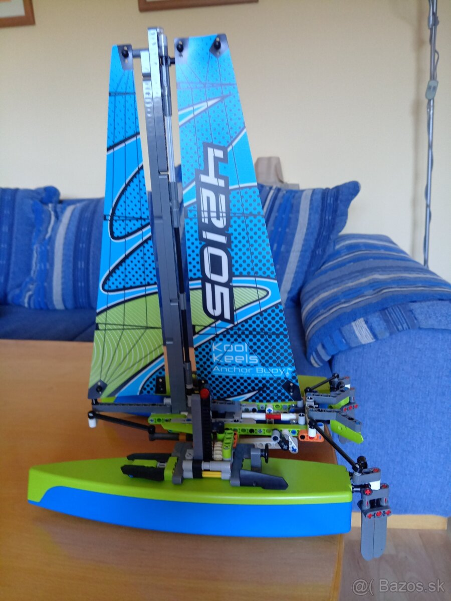 Lego Technic Katamarán
