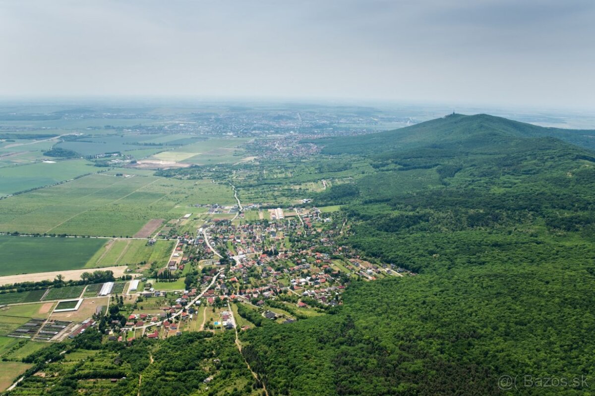 Na predaj stavebný pozemok Štitáre
