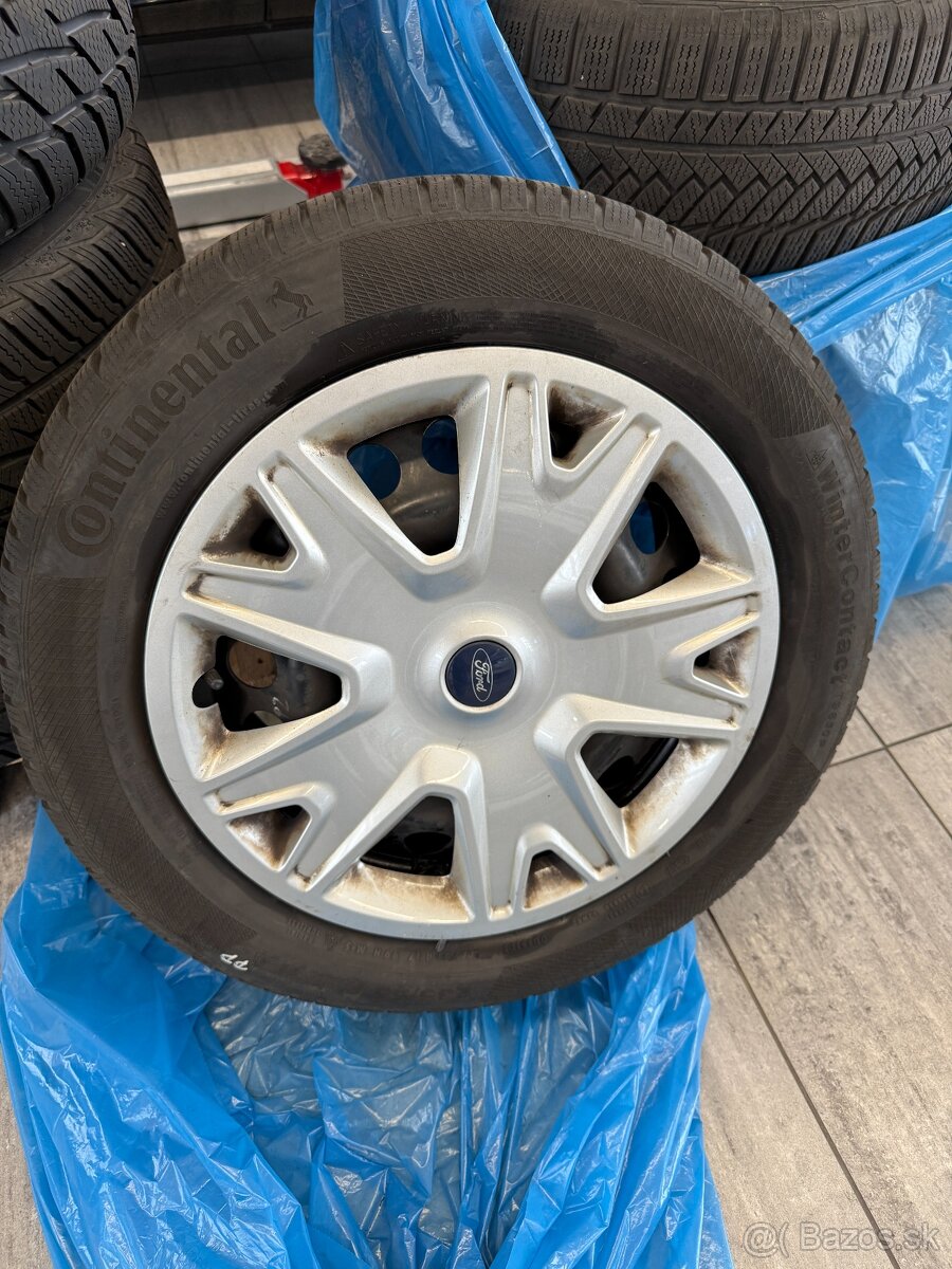 Ford Kuga plechove disky z letnými pneu