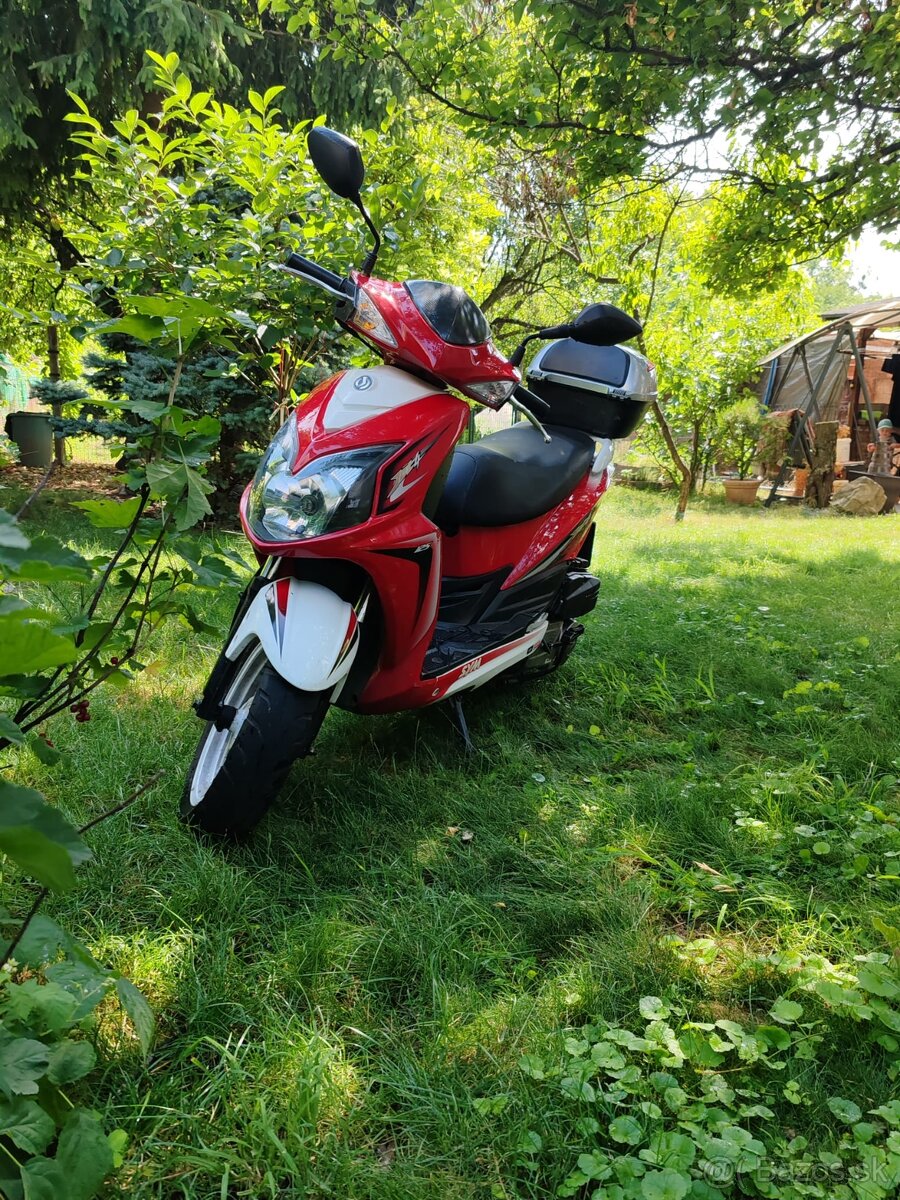Skúter Sym JET4 2014