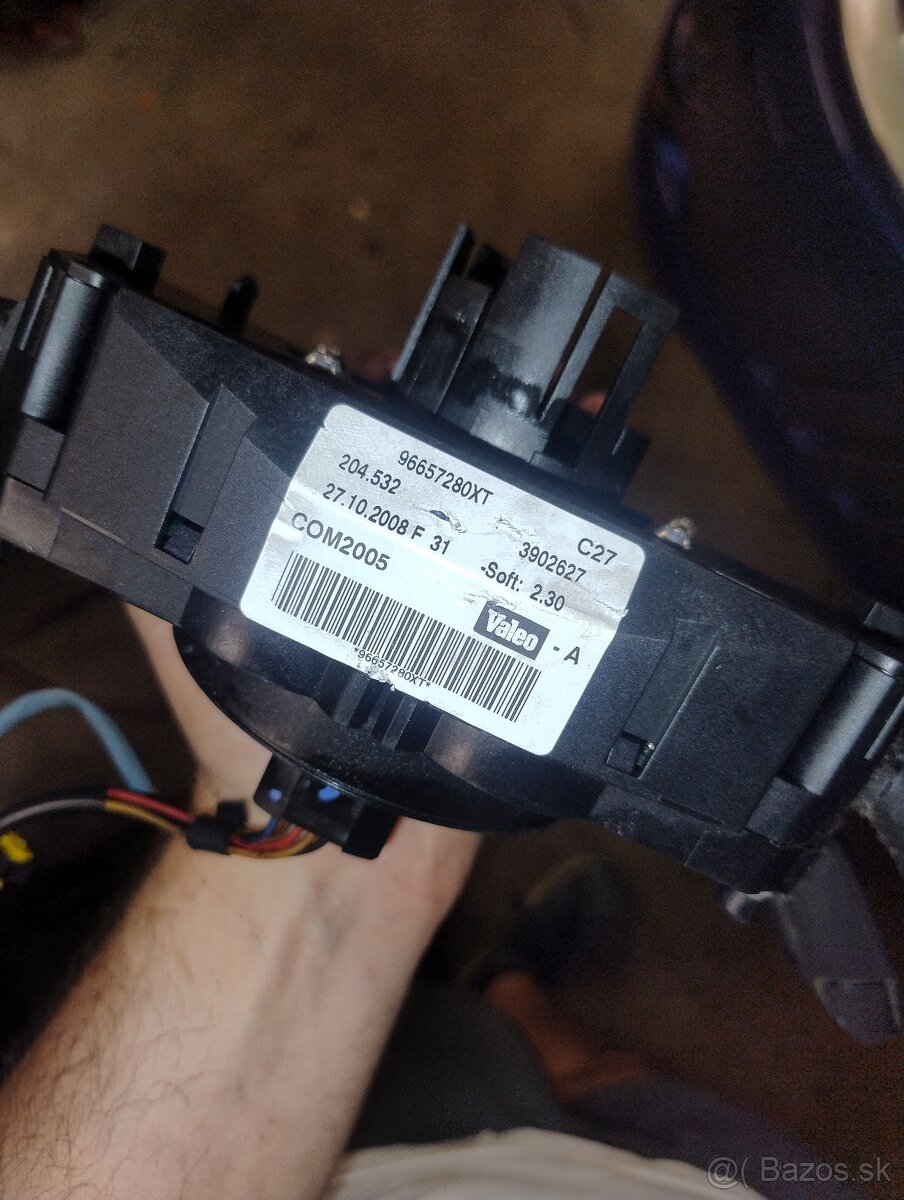 Predám diely na 207