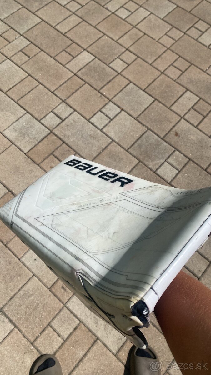 Predavam Bauer Mach lapacku a vyrazacku . CENA V POPISE