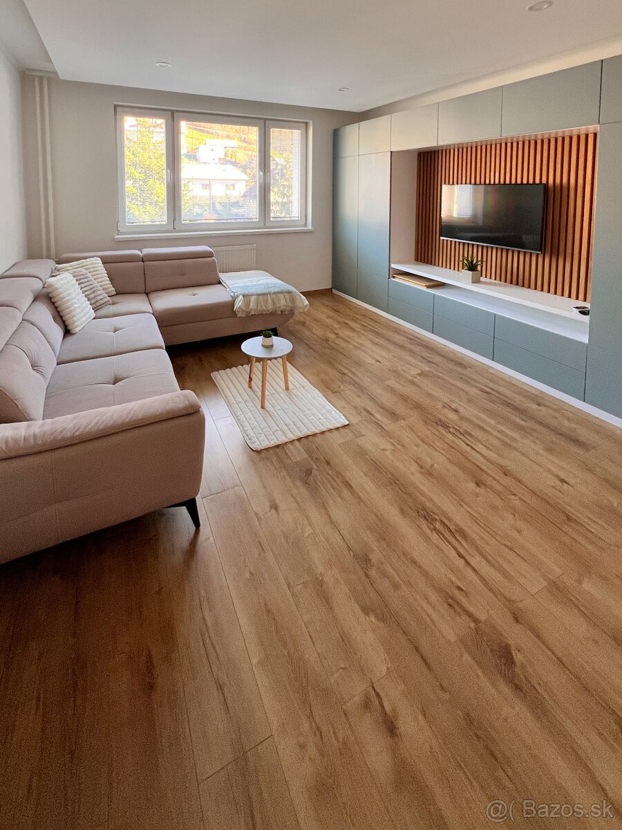 PRENÁJOM 2-IZBOVÉHO BYTU S BALKÓNOM BLÍZKO CENTRA NOVÁ BAŇA