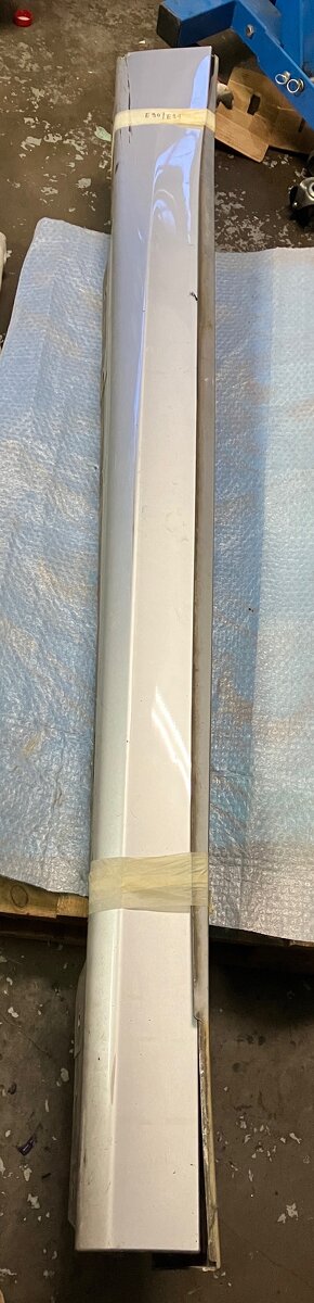 BMW E90/E91 - plastové Prahy