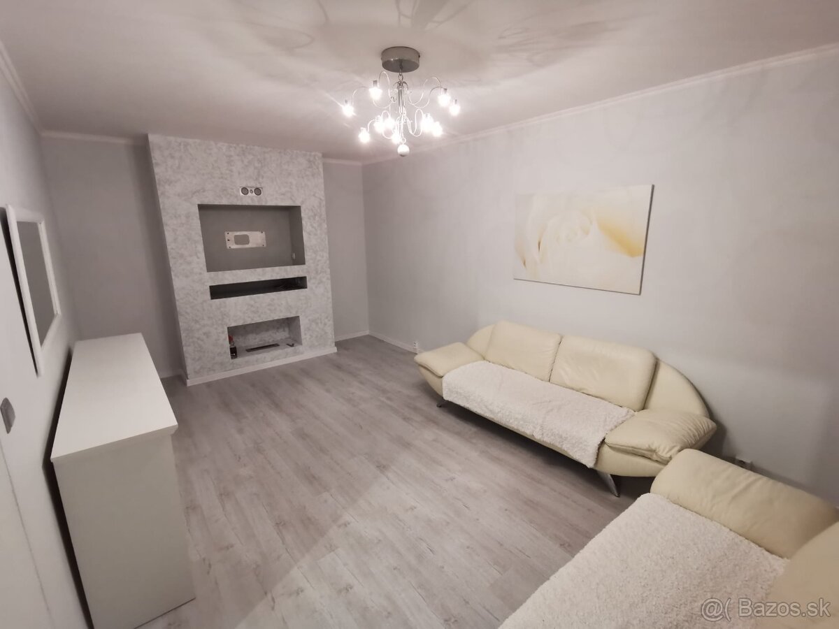 Krásny svetlý 3-izbový byt blízko centra PP, 78 m2