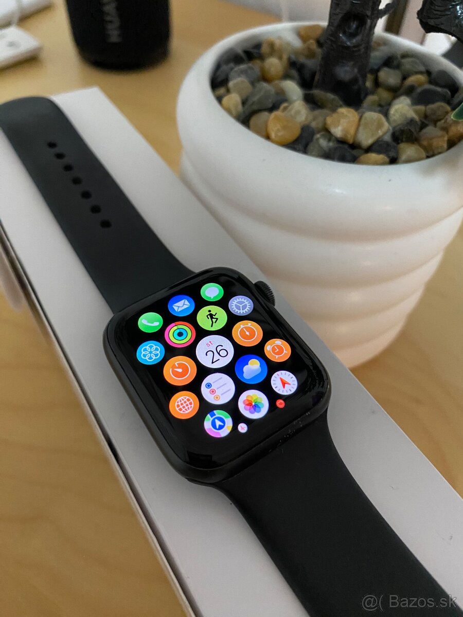 Apple Watch Series 5 GPS, 44mm