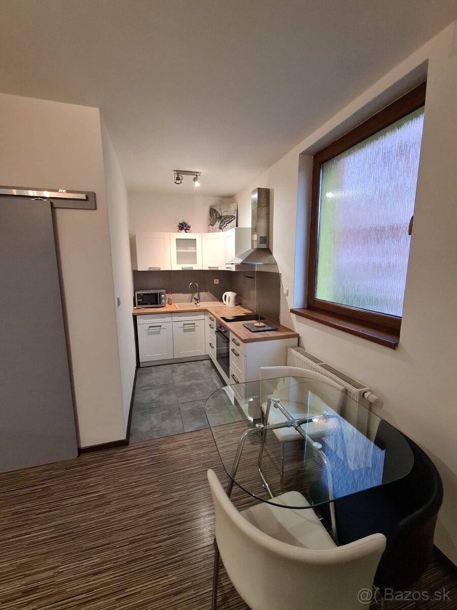 Na prenájom 1,5-izbový byt Banská Bystrica