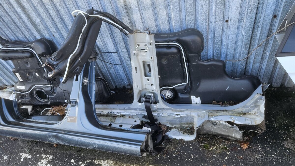 Podbeh+dvere Škoda Rapid