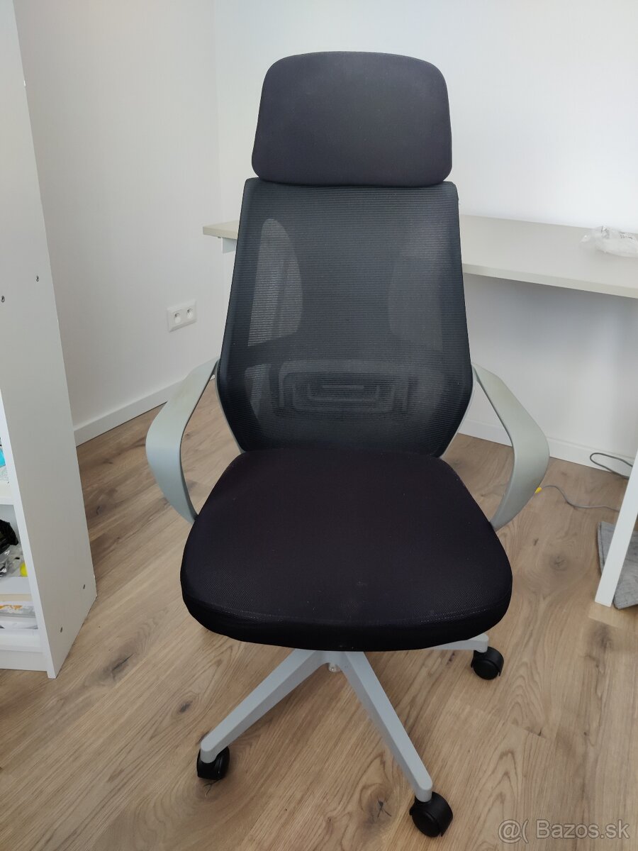 Kancelárska stolička