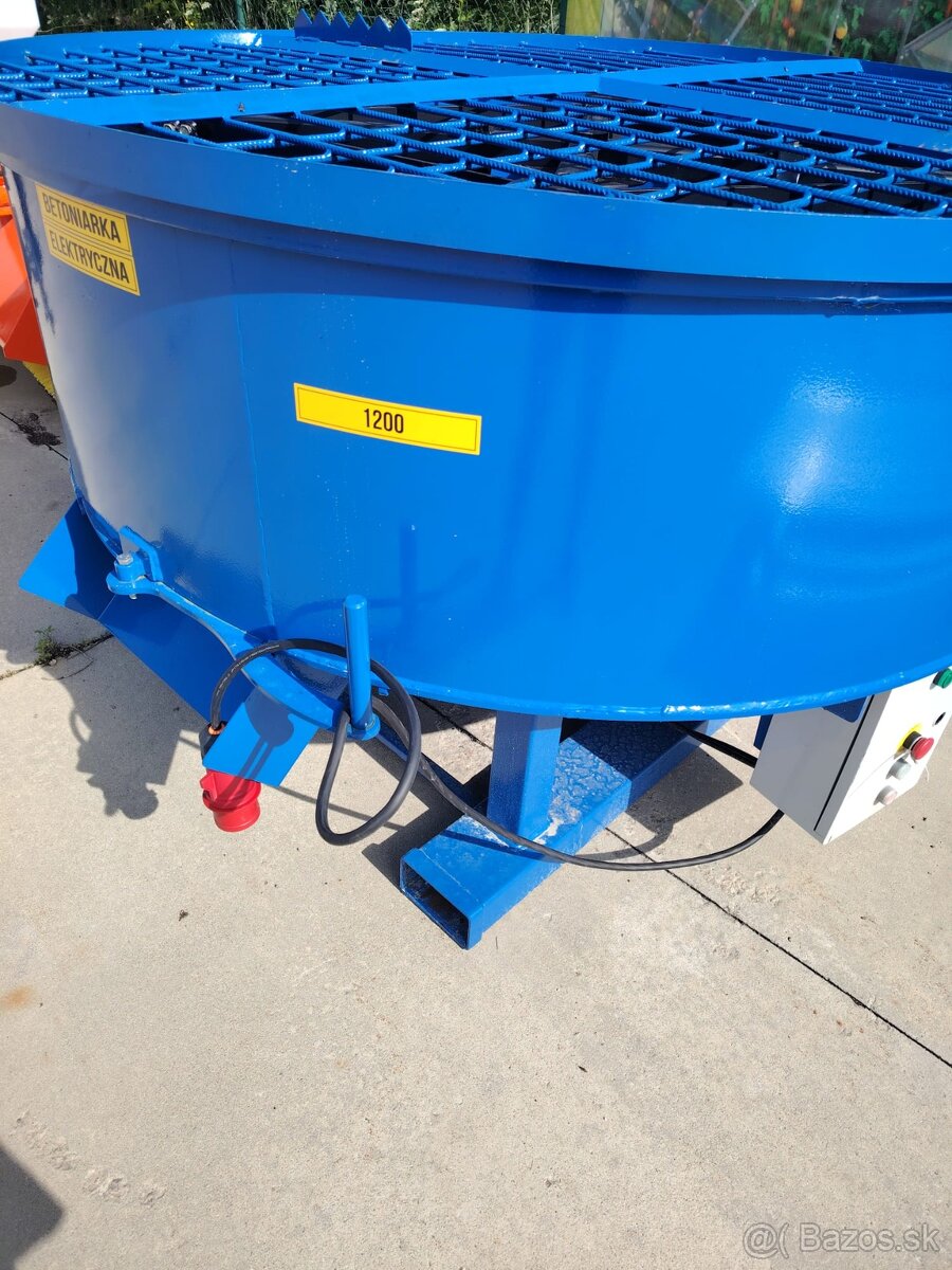 ELEKTRICKÁ MIEŠAČKA 1200L