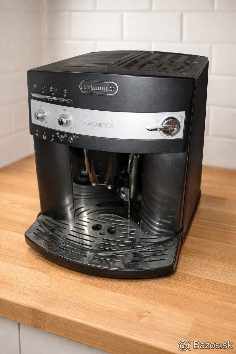 Delonghi kávovar