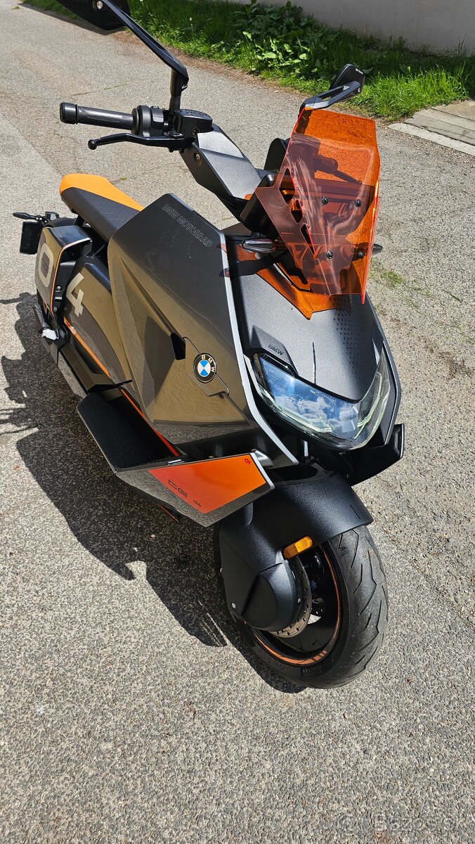 Bmw ce04