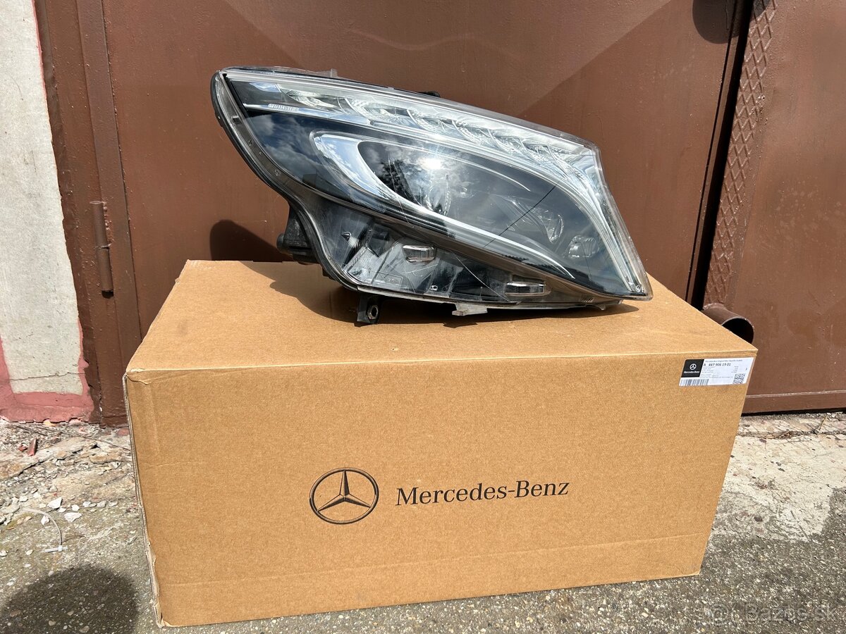 Predam pravy svetlomet na Mercedes-Benz V-klasse