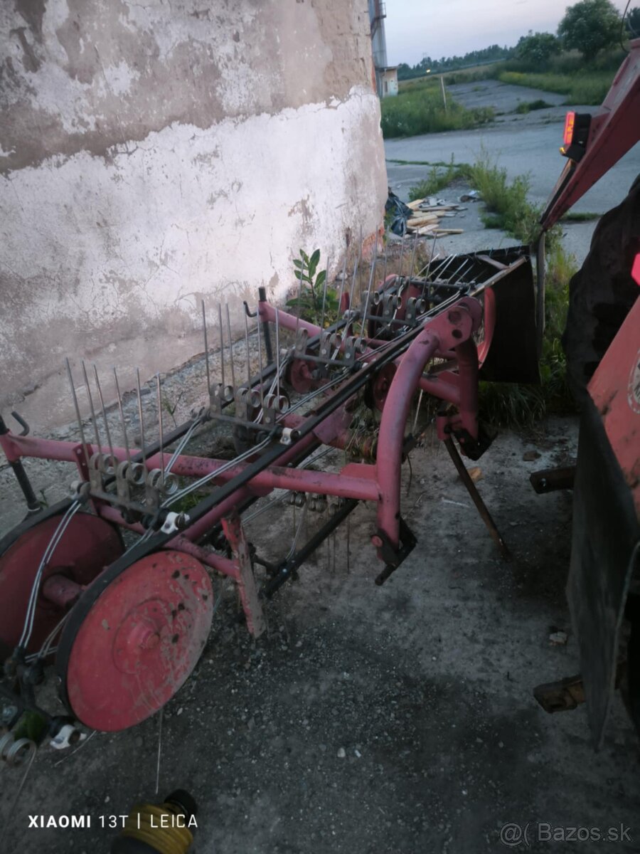 Predám pasovú hrabačku