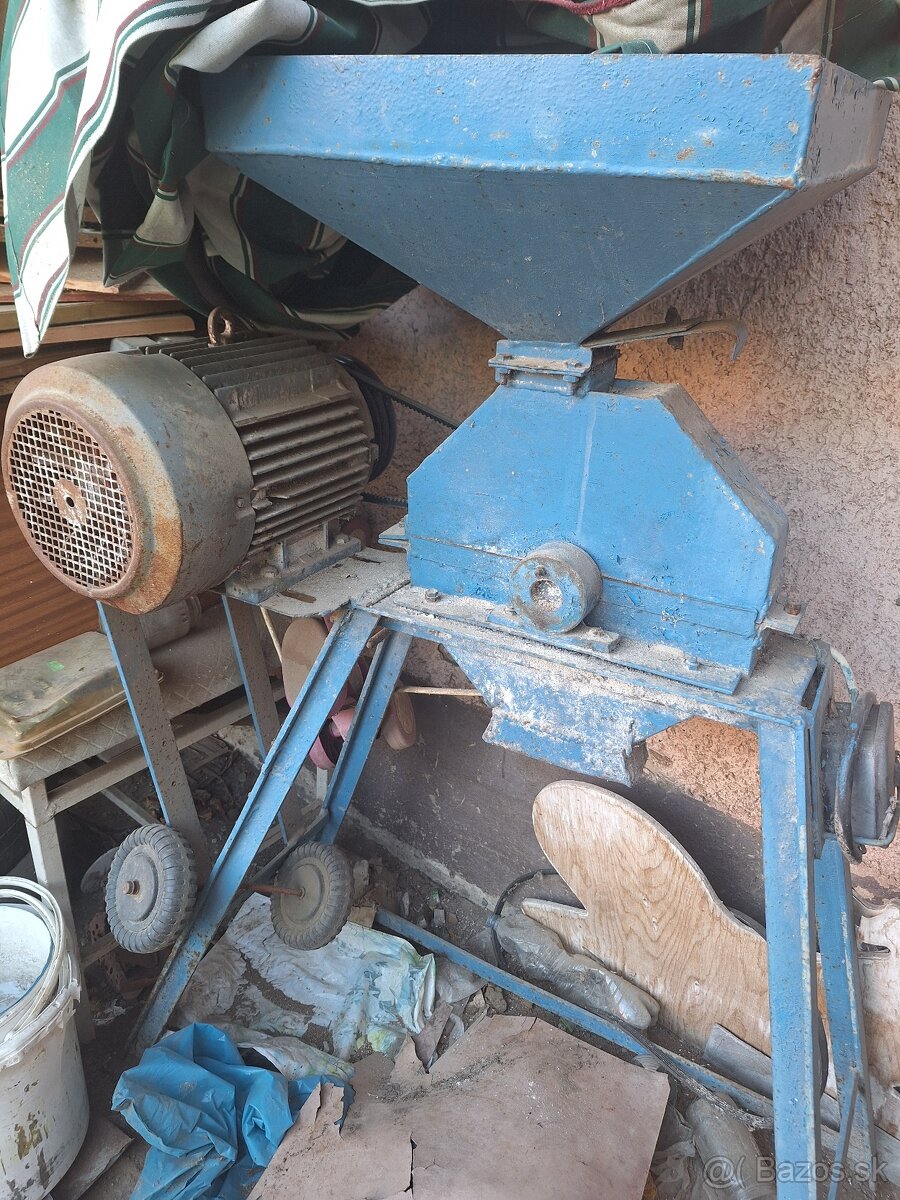 Predám srotovnik. 5kw. Motor.