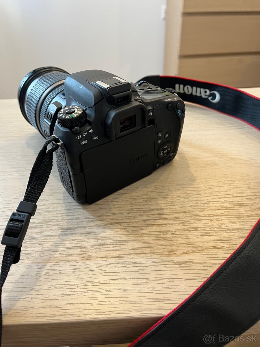 Digitálny fotoaparát Canon 77D