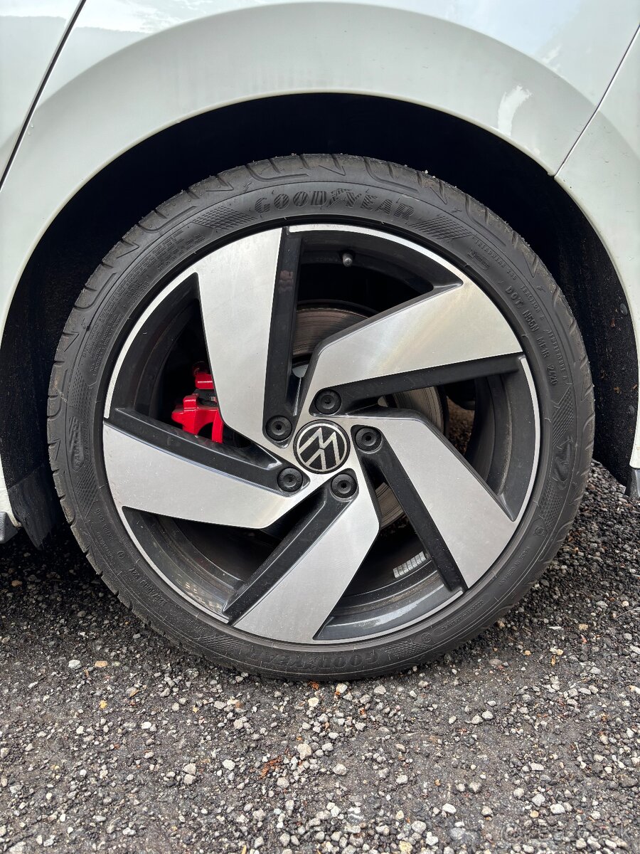 Predam kolesa Richmond z golf GTI top stav (18 ky)