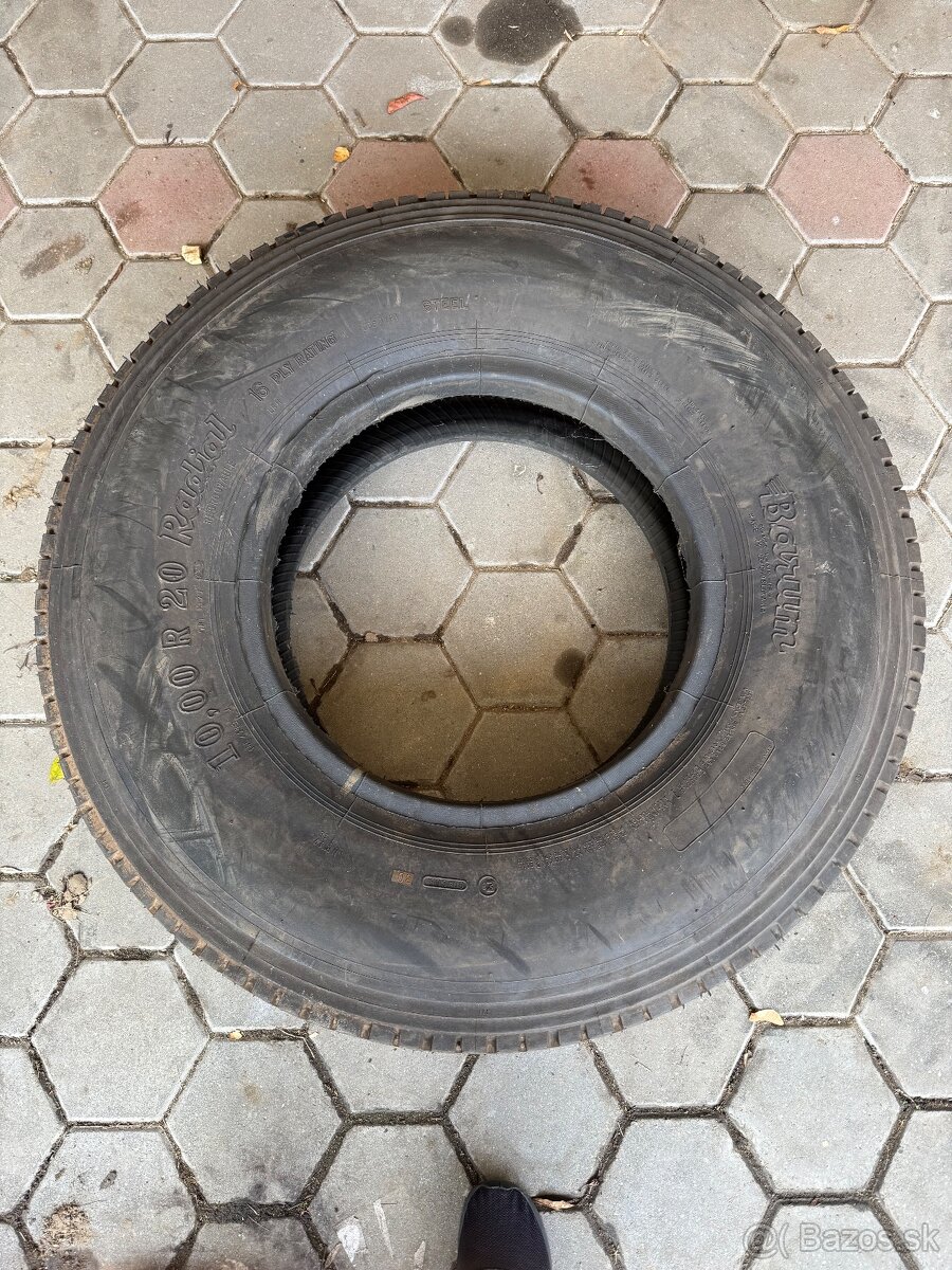 Pneumatiky 10.00 R20 Barum radial