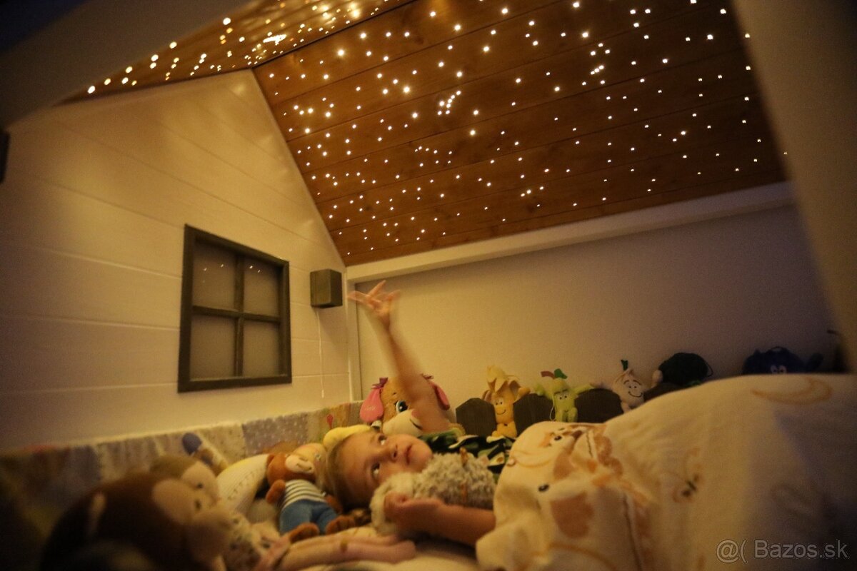 Detská postieľka domček.