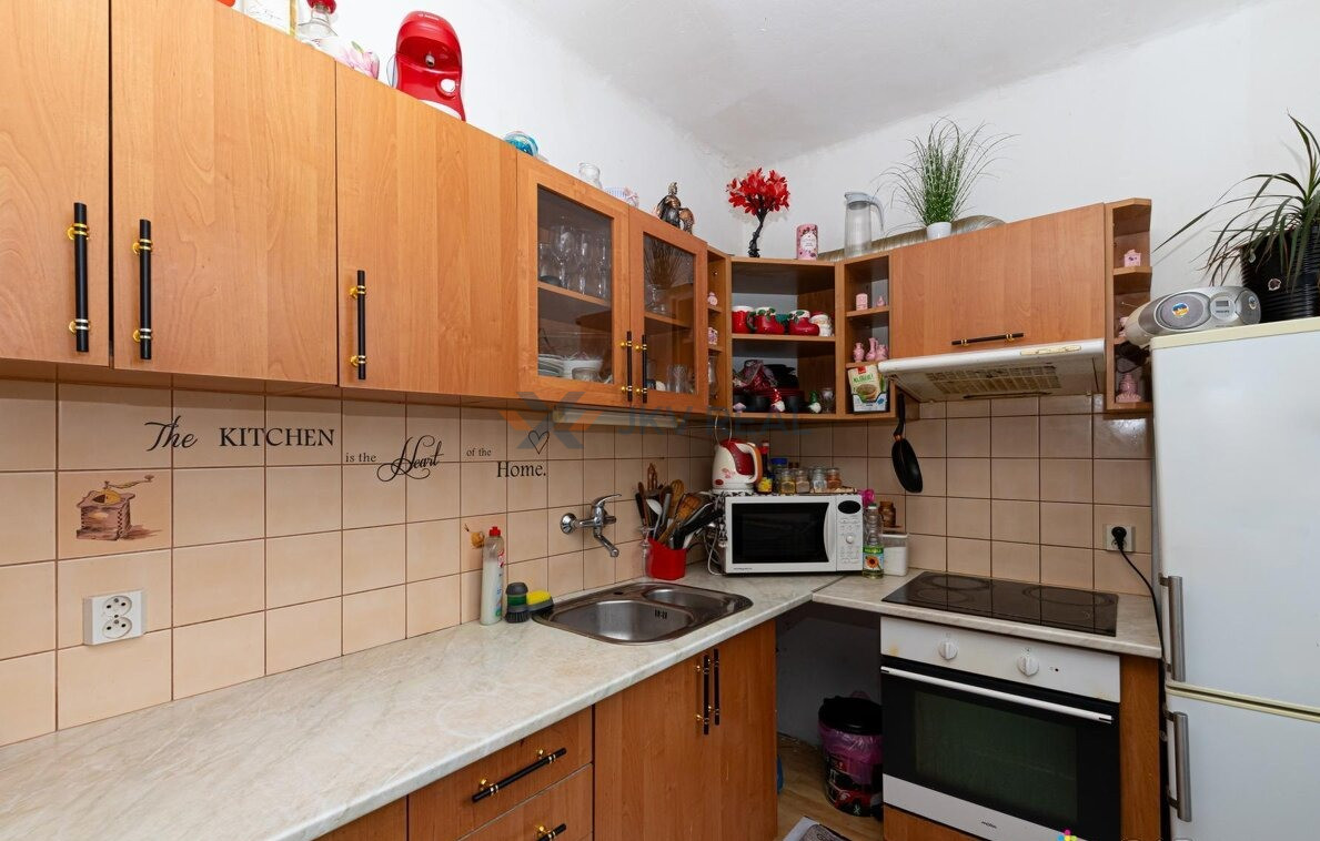 Predám 4 izb. byt, 96 m2, 1 loggia, záhrada, Podhradová-Koši