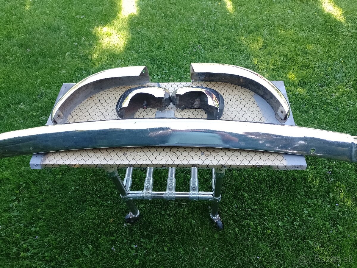 ZADNY NARAZNIK SKODA 1000MB